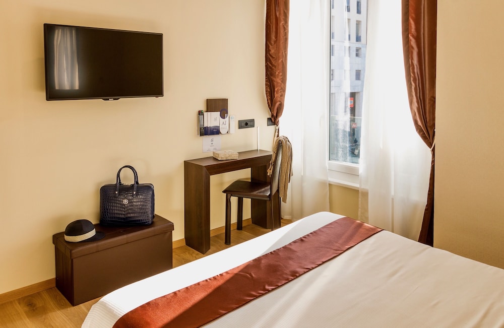 Aiello Rooms - San Babila 15/61