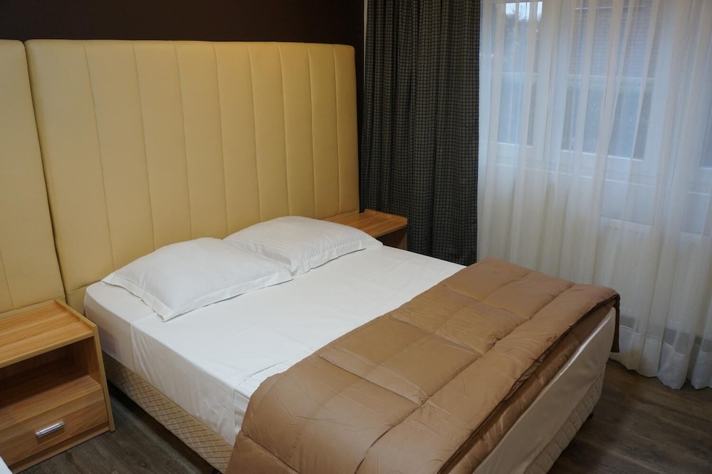 Hotel Evergreen 9/31