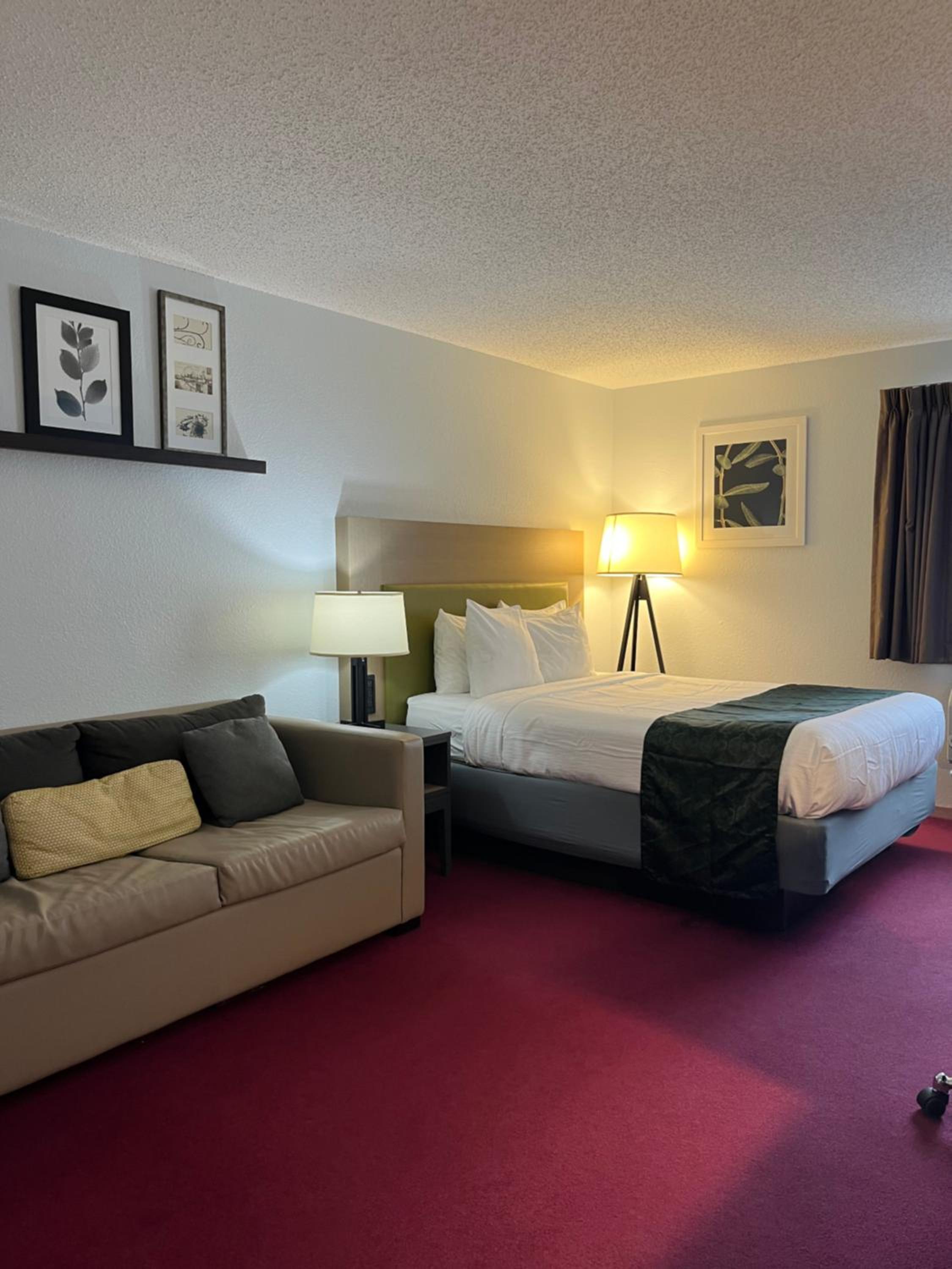 غرفة بسرير كوين لذوي الإعاقة، Pictured Rocks Inn & Suites 3/10
