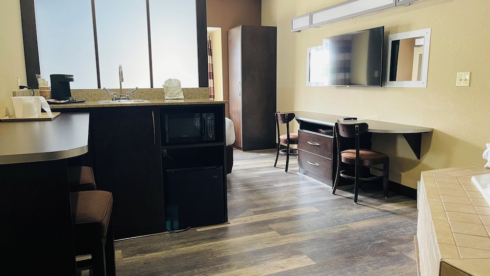 Microtel Inn And Suites By Wyndham Harrisonburg 18/29
