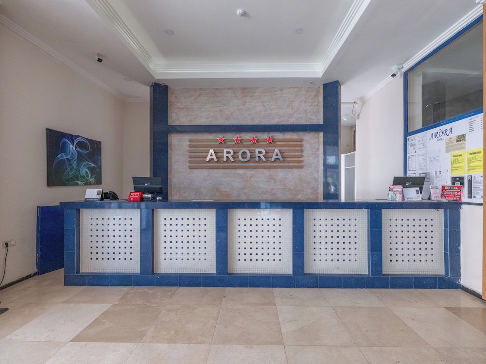 Arora Hotel 8/50