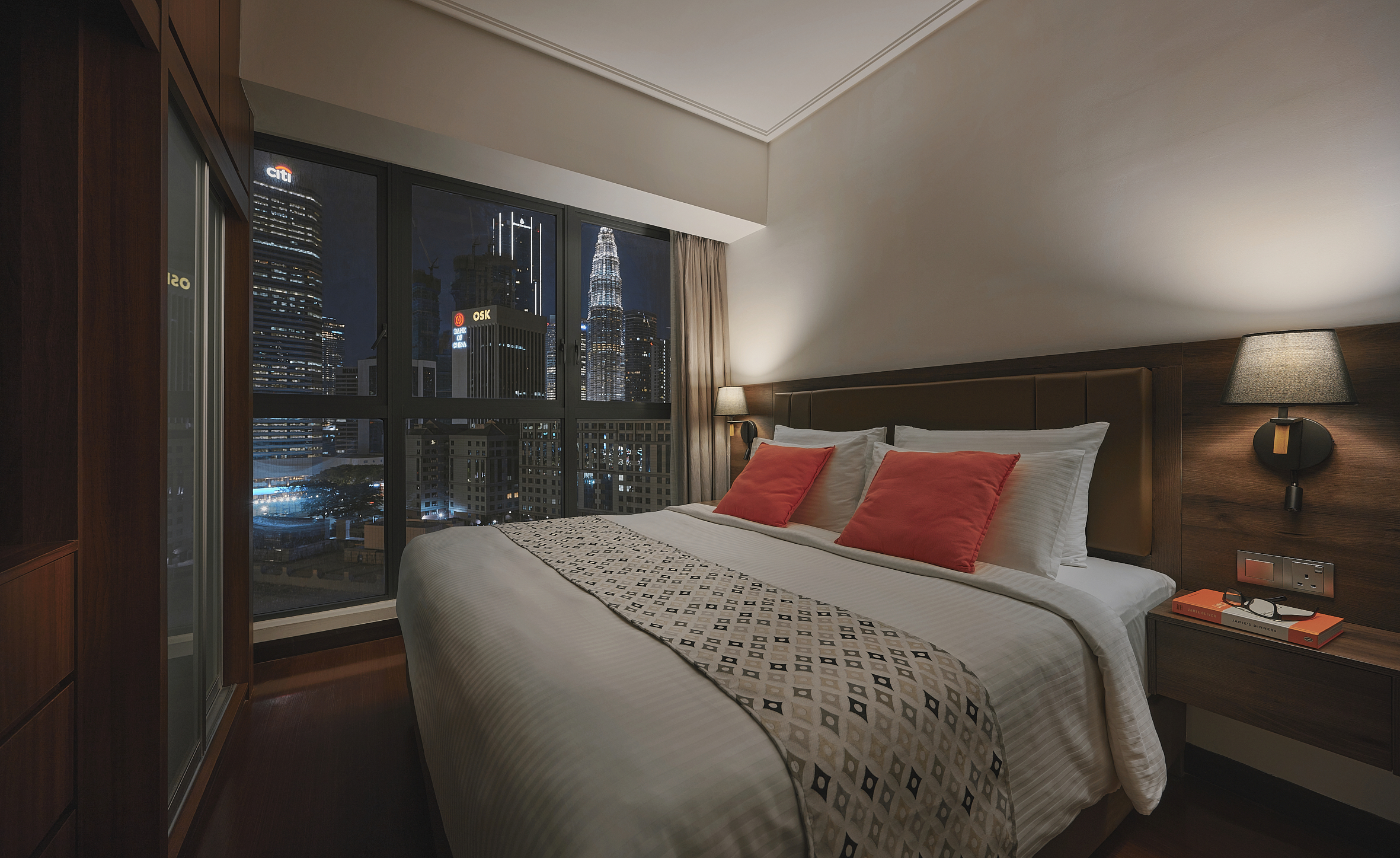 1 BEDROOM, APARTMENT, DELUXE