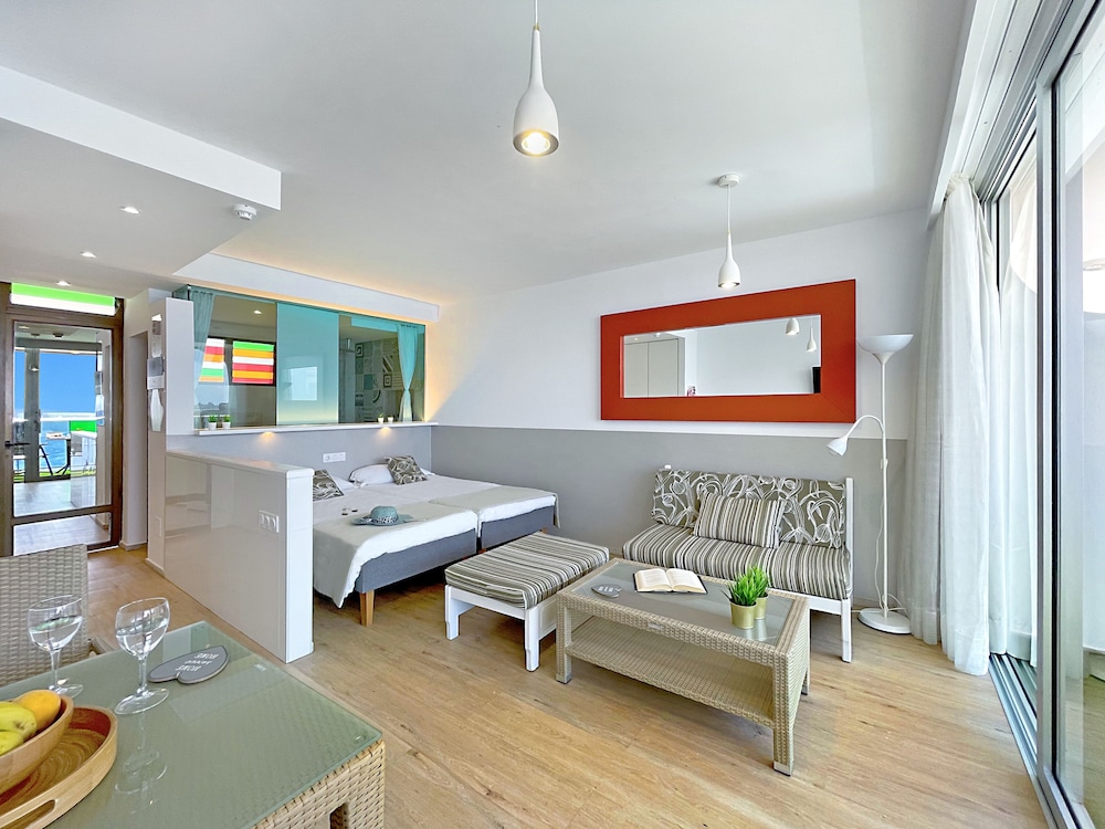 Punta Del Rey - Adults Only 10/50