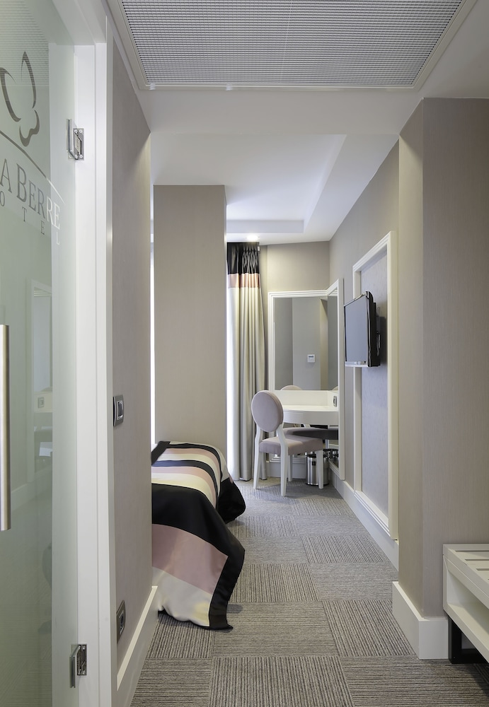 Mia Berre Hotels Istanbul 26/50