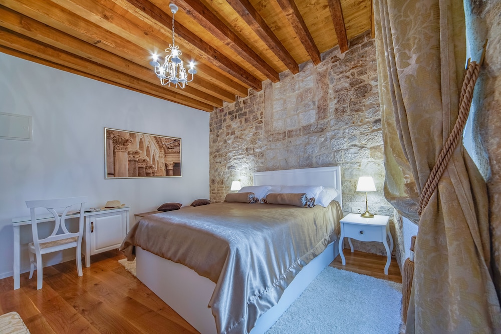 Villa Split Heritage Hotel 30/80