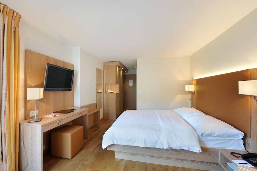 Helvetia Intergolf Hotel And Aparthotel 16/70