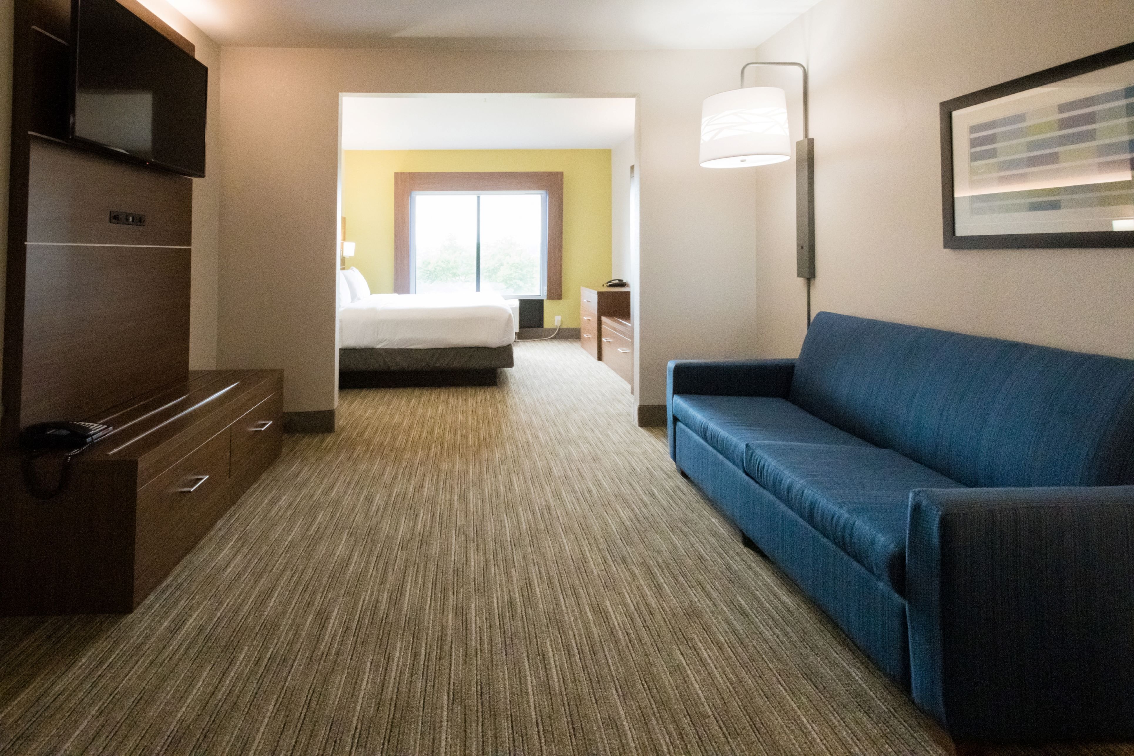 Holiday Inn Express Hotel Suites Lexington Nw the Vineyard 30/50