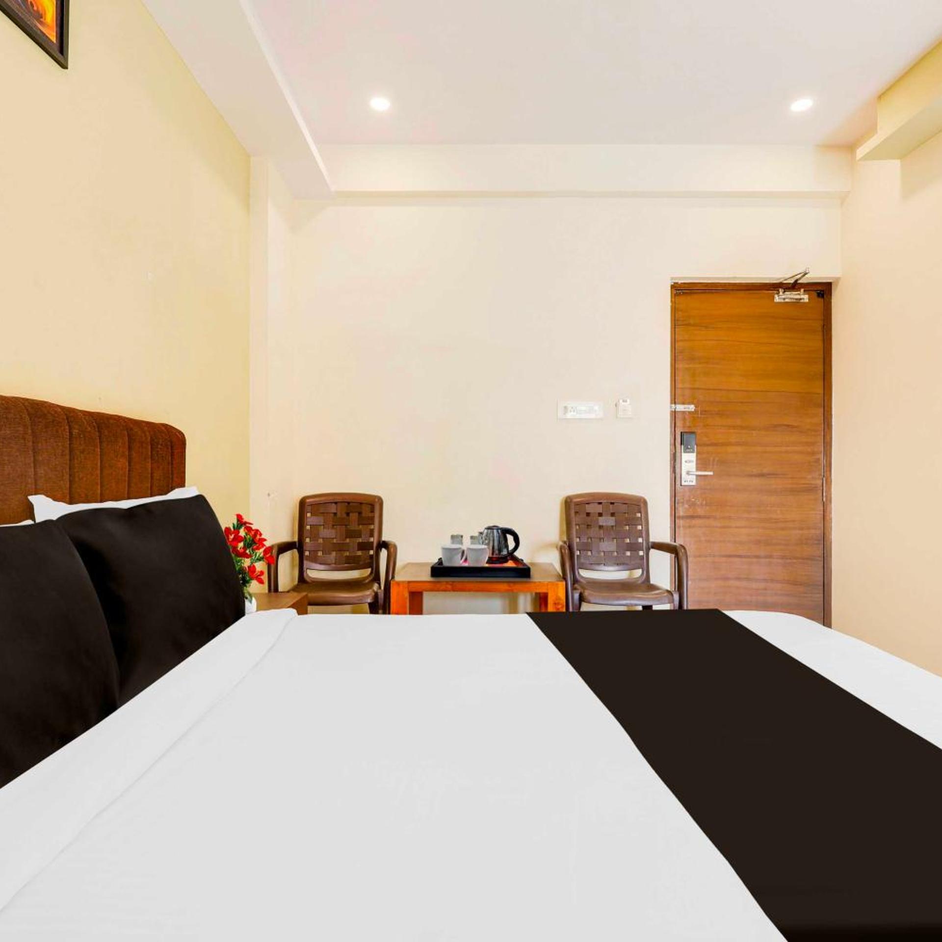 Sri Maharaja Inn 24/50