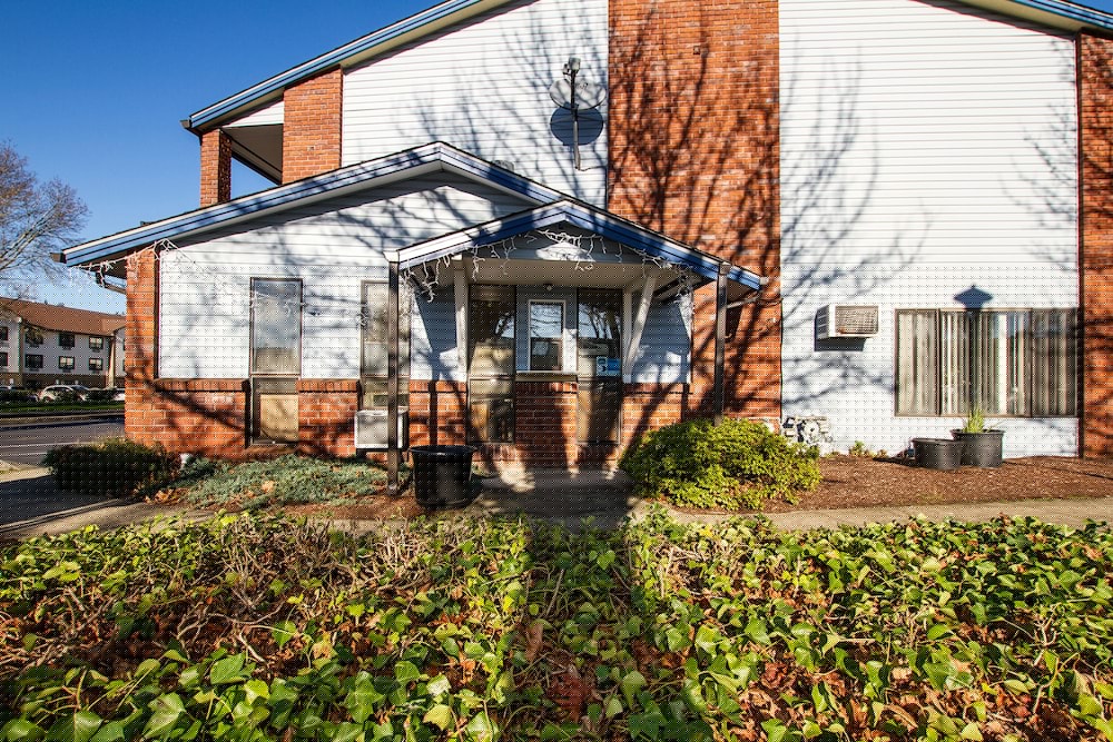 Super 8 by Wyndham Vancouver East 6/51