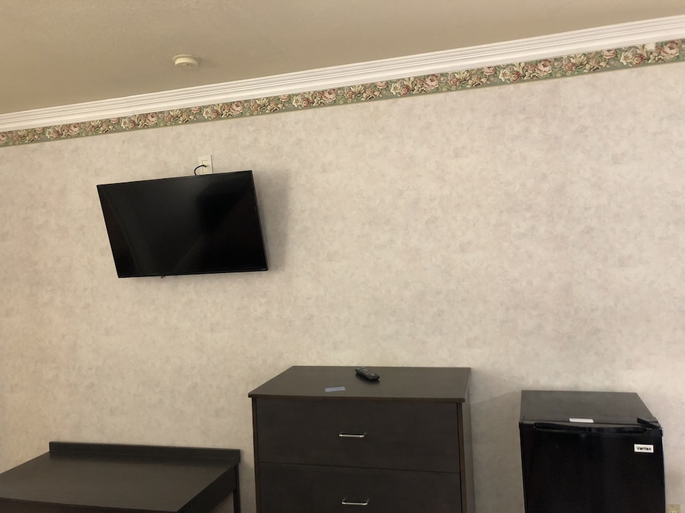 Travelers Inn Lawndale 16/26