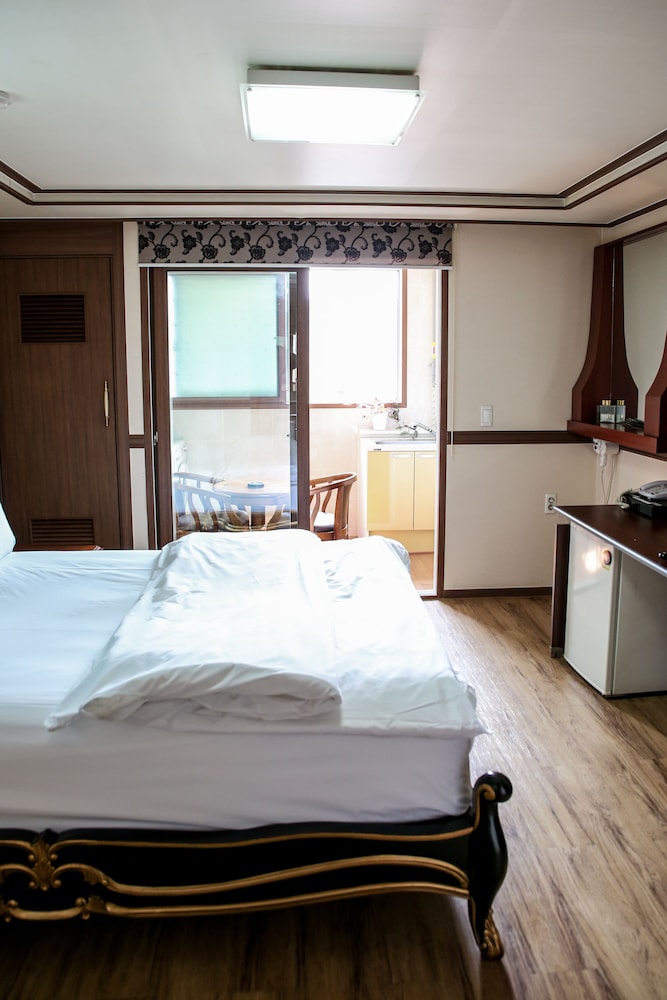 Hill Stay Hotel Residence 22/44