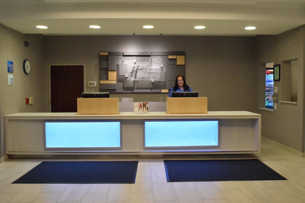 Holiday Inn Express & Suites Rochester Webster, an IHG Hotel 4/50
