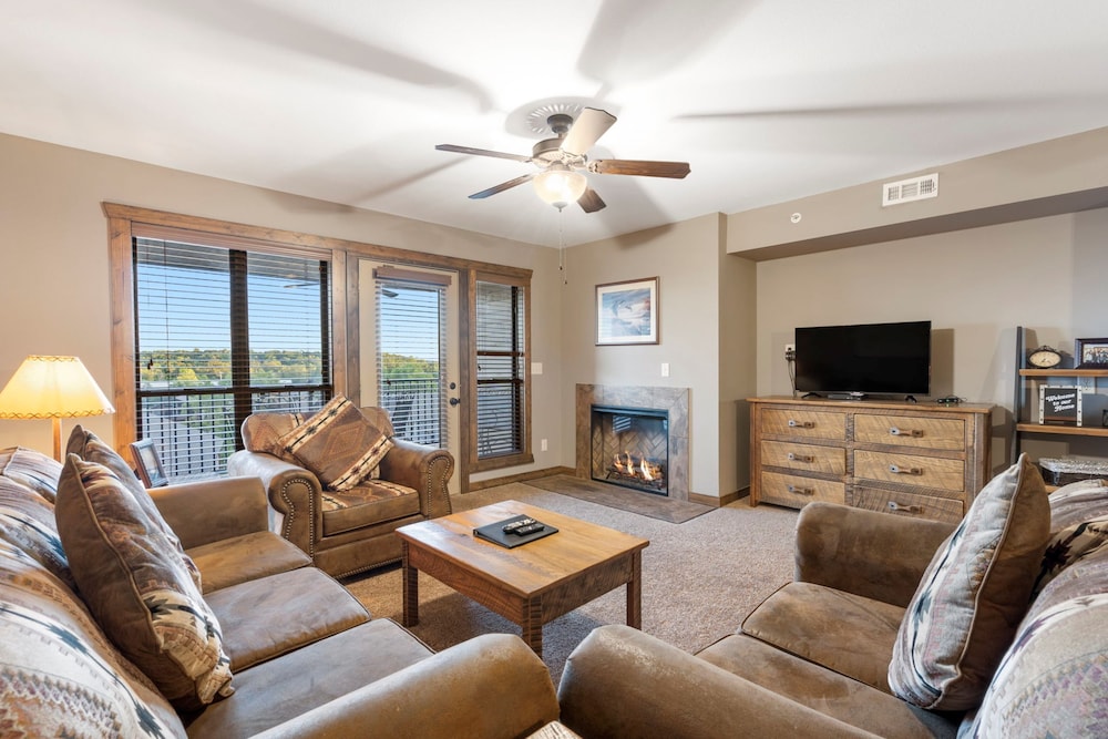 Indian Point Lodge Amp Condominiums 50/73
