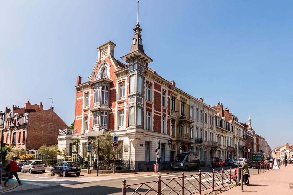 Villa Hotel Gounod 42/51