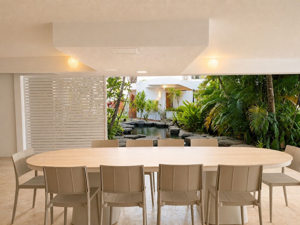 Club Tropical Resort 35/50