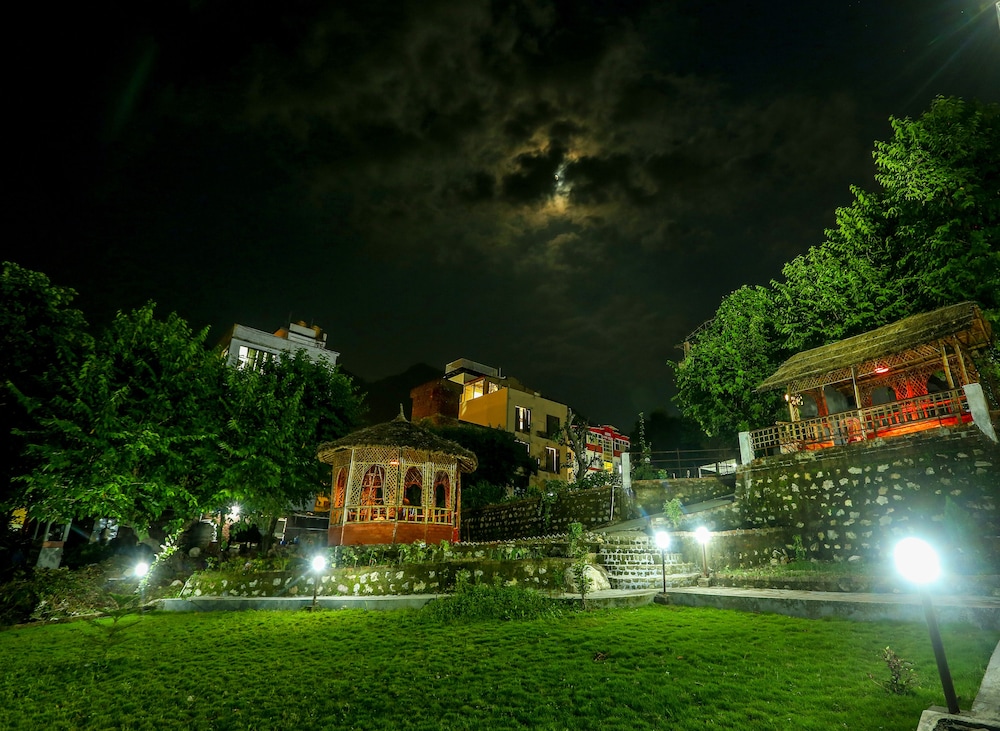 Raj Resort 41/50