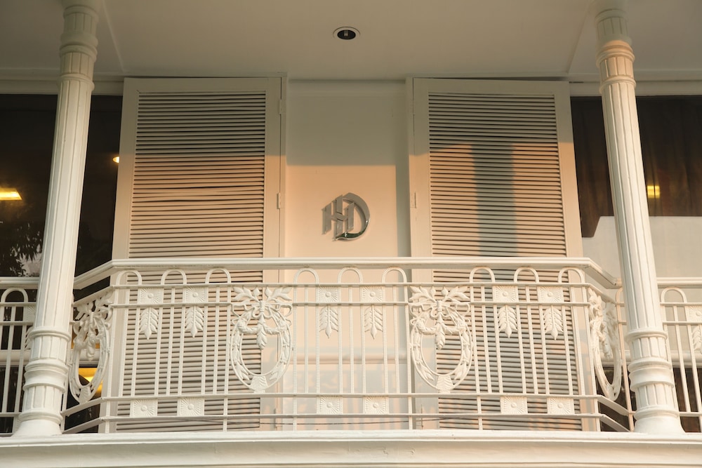 Hotel Diplomat 6/38