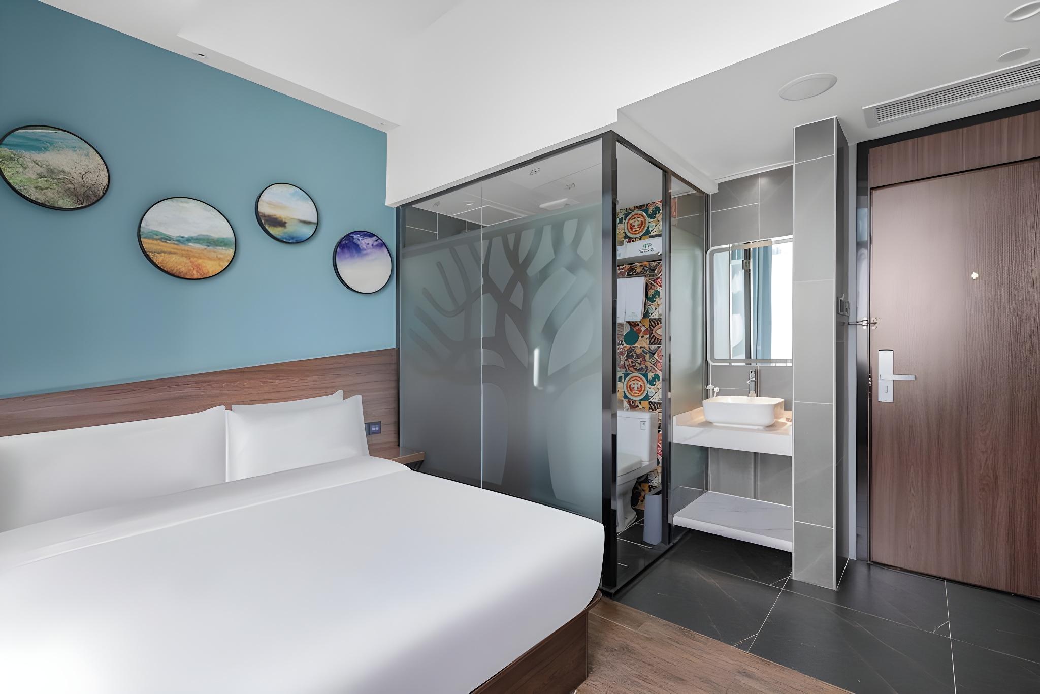 Double Bed