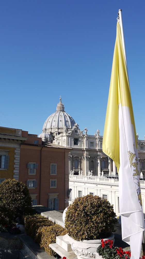 Residenza Paolo VI 61/67