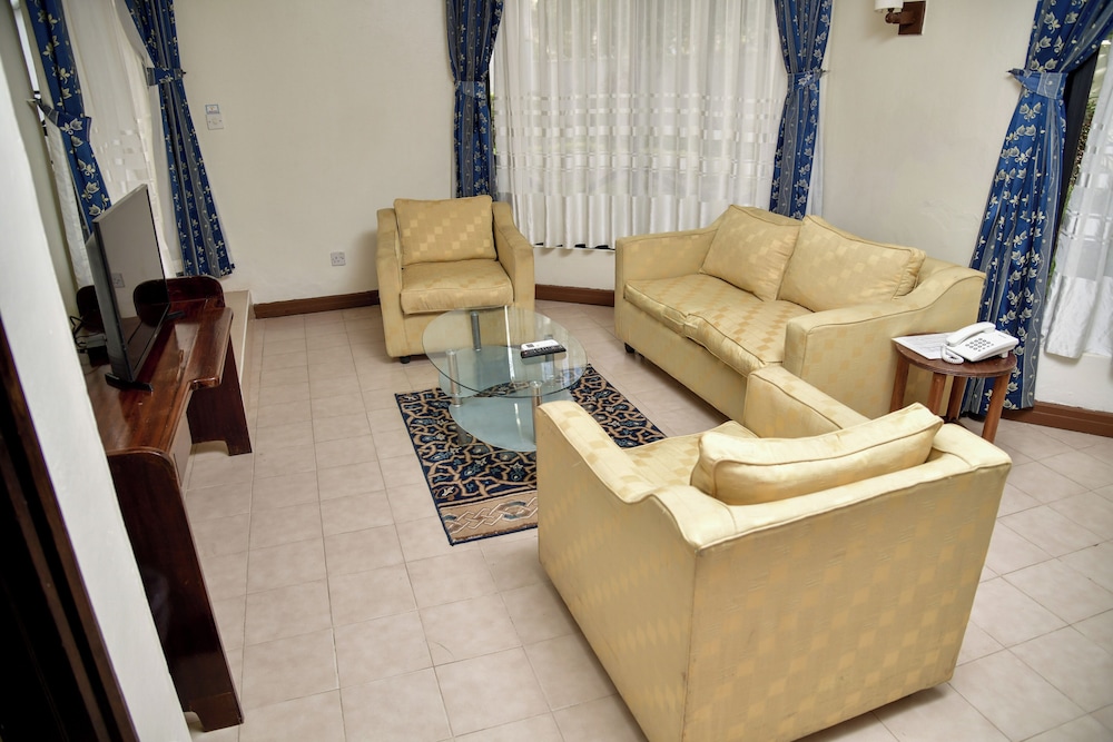 Northcoast Beach Hotel 26/50
