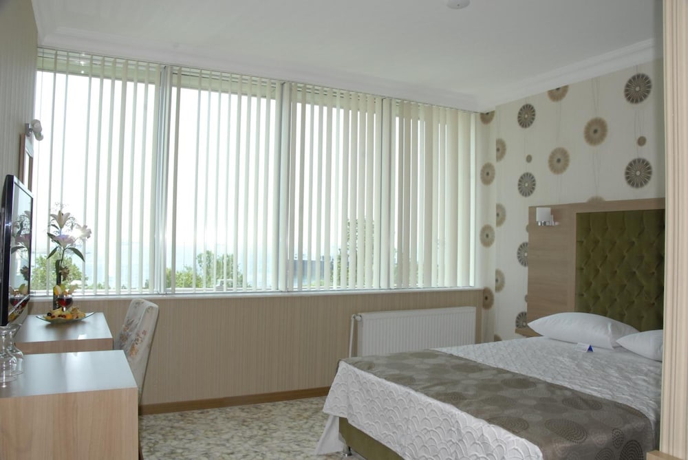 Lounge Boutique Hotel 20/50