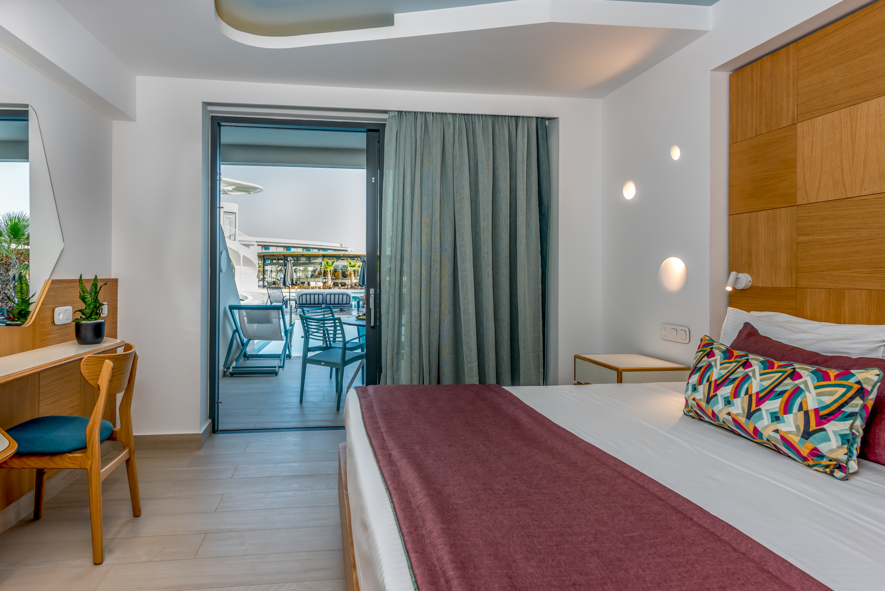 Superior, Pool or Sea View, Infinity Pool Access