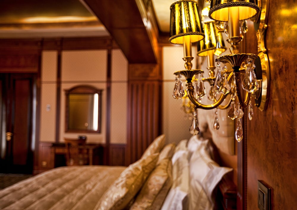 Multi Grand Hotel 26/68