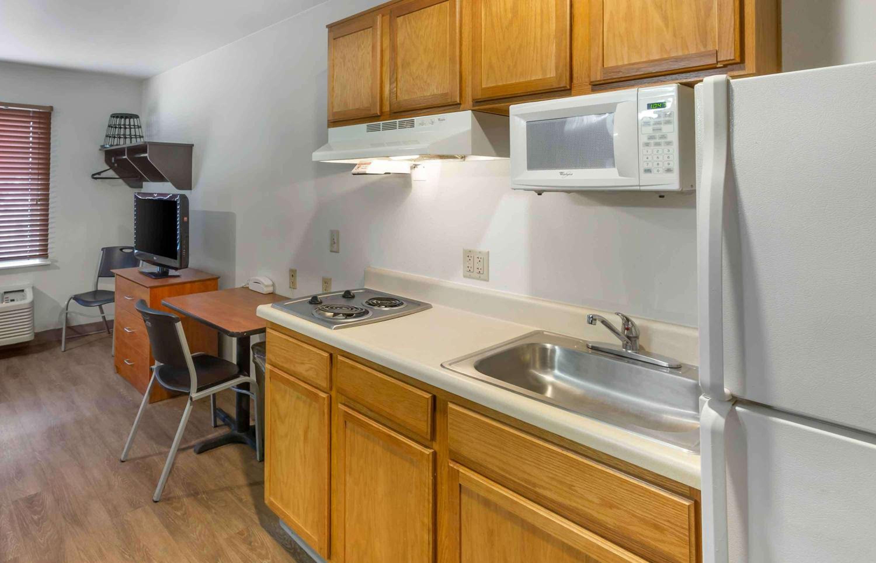 غرفة قياسية بسرير مزدوج، Extended Stay America Select Suites - Ogden 6/6
