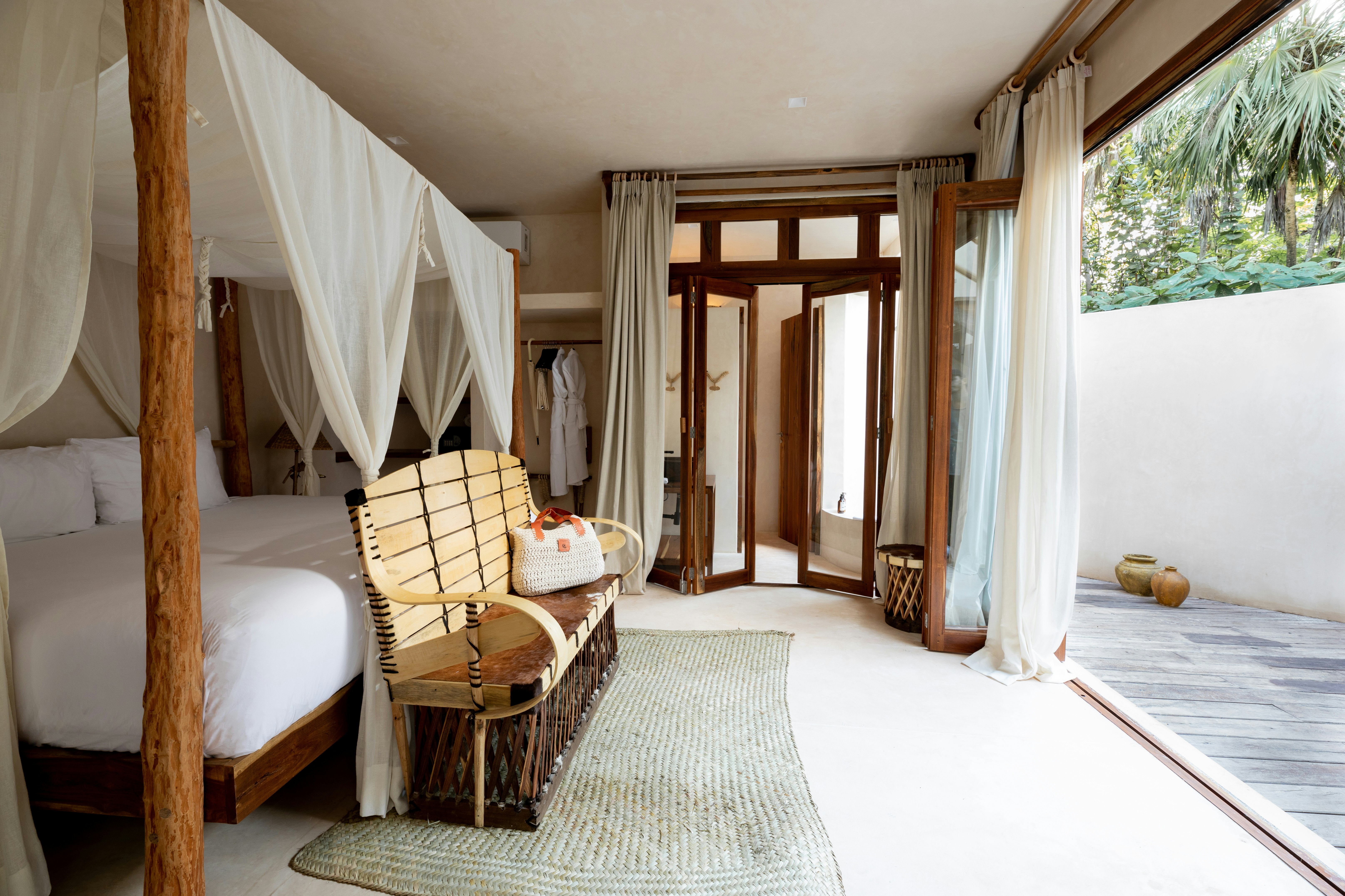 Room, Jungle Side View