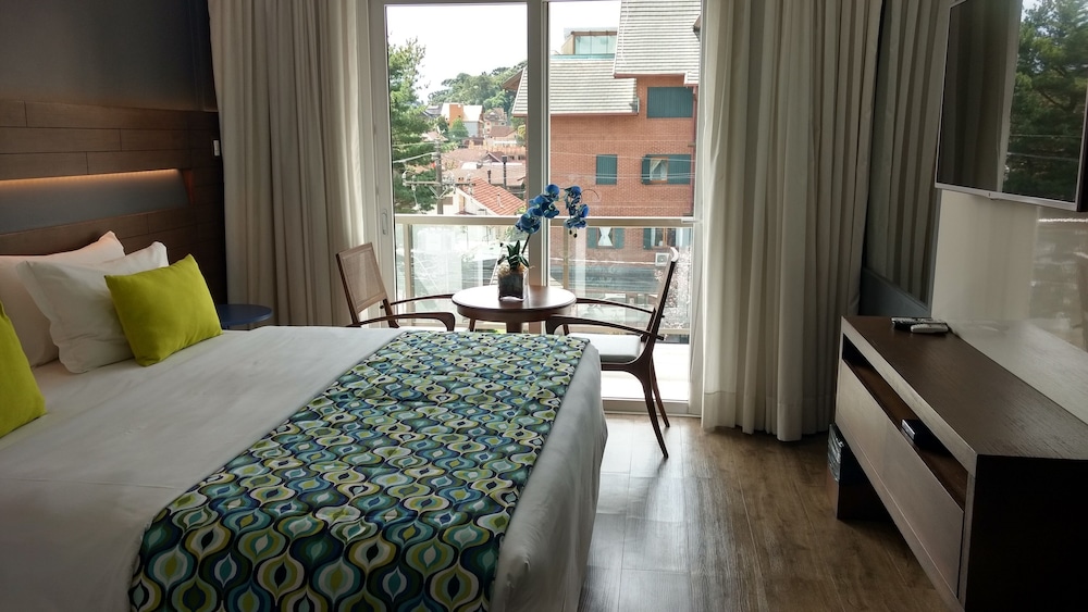 Cercano Hotel 24/72