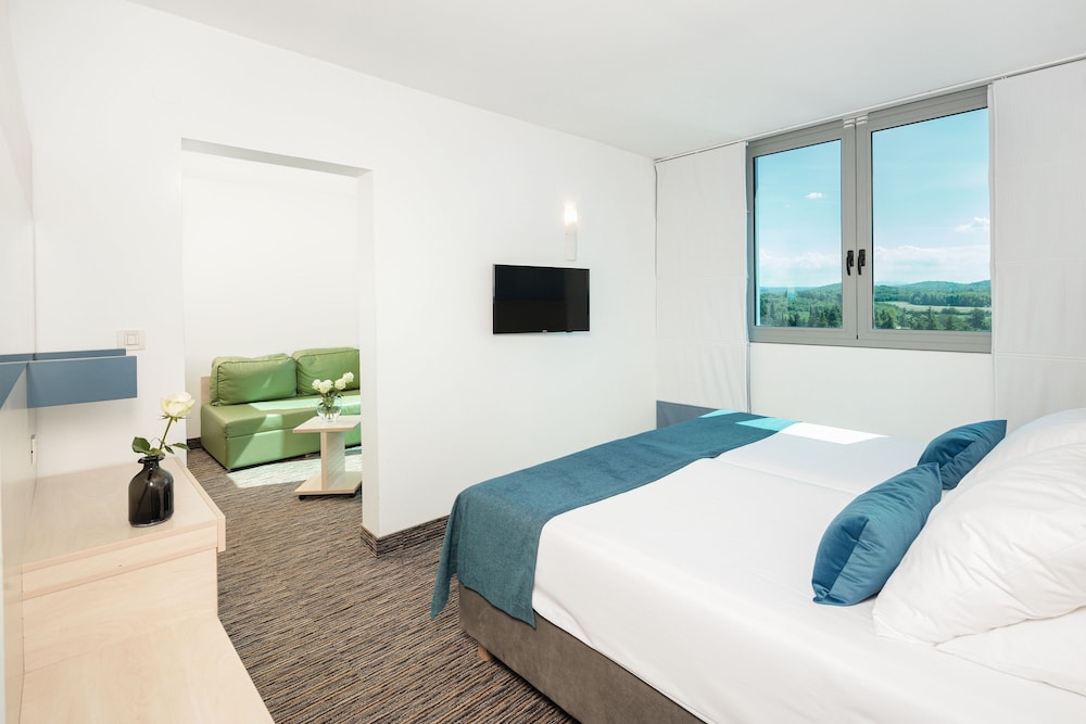Junior Suite, Twin Beds, Sofa