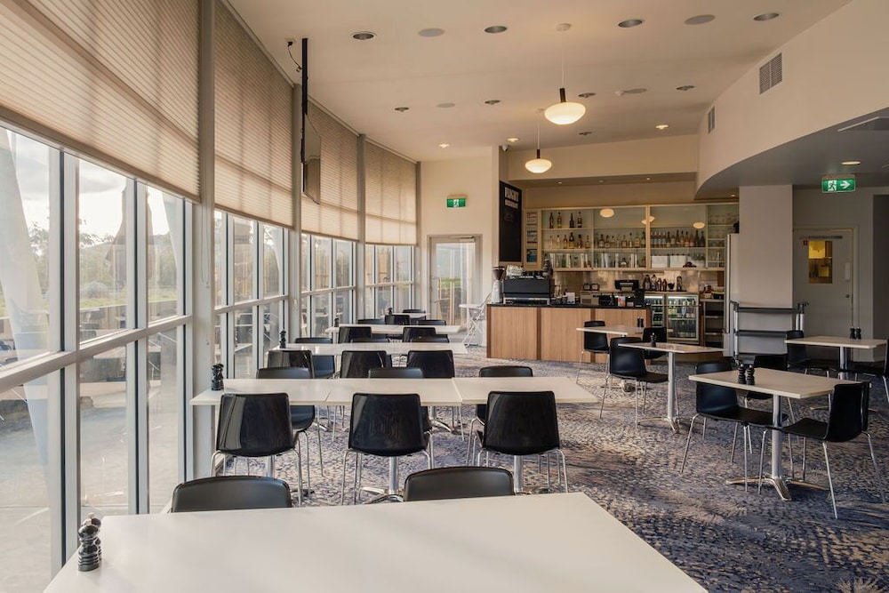 The Mantra Hobart Airport Hotel 51/67