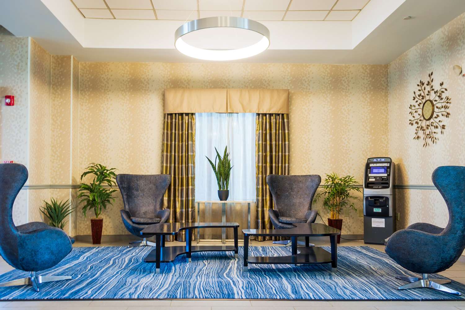 Comfort Inn & Suites Plainville-Foxboro 23/39