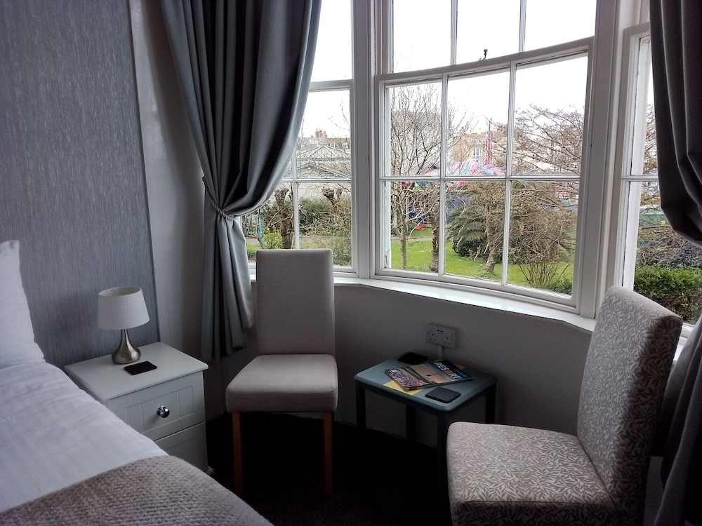 The Cavendale 33/50