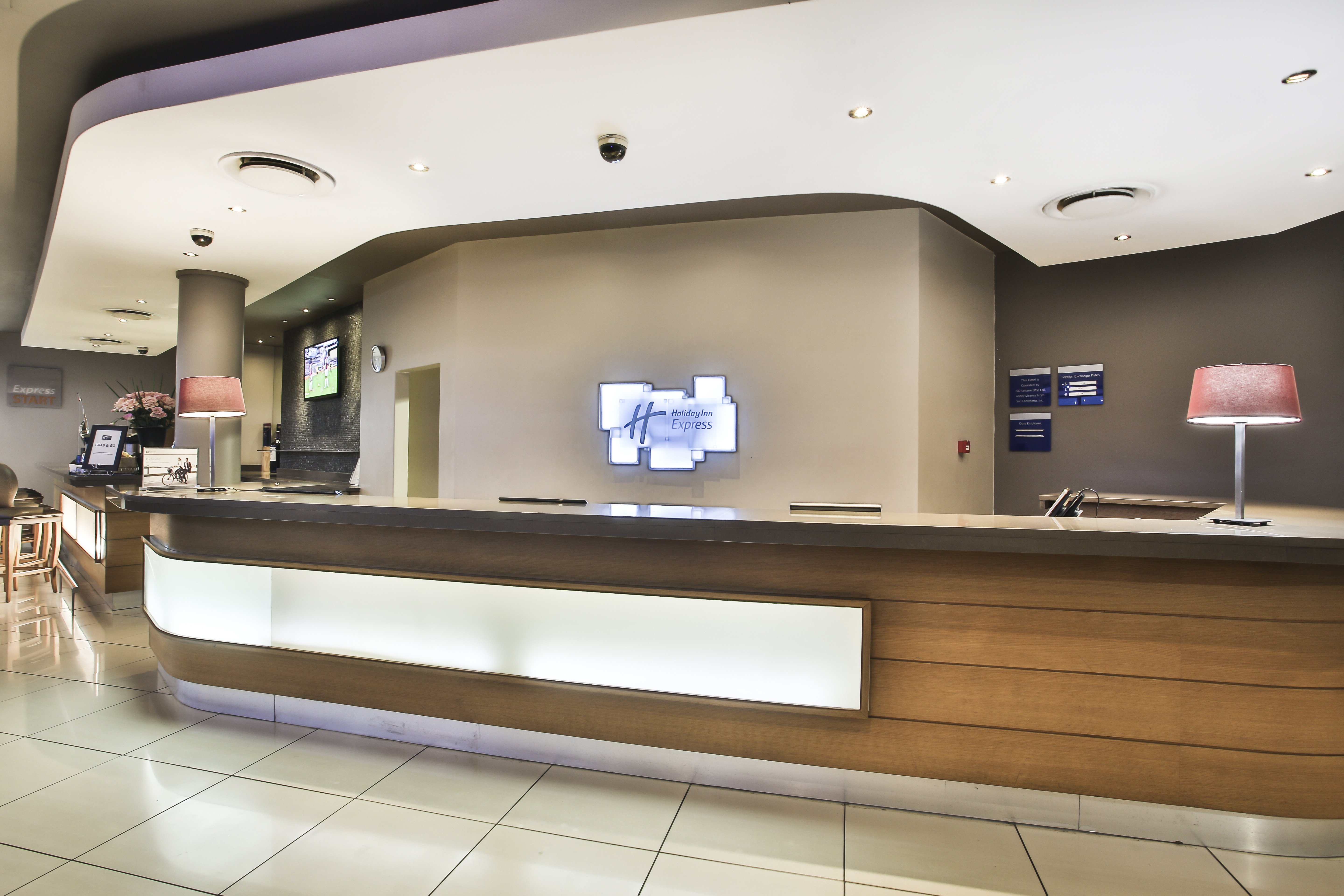 Holiday Inn Express Sandton-Woodmead 6/74