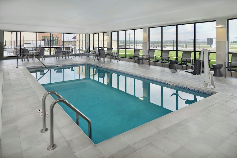 Fairfield by Marriott Inn & Suites Columbus 16/40