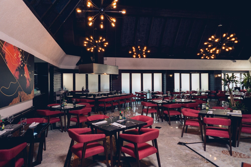 restaurant cafeteria
