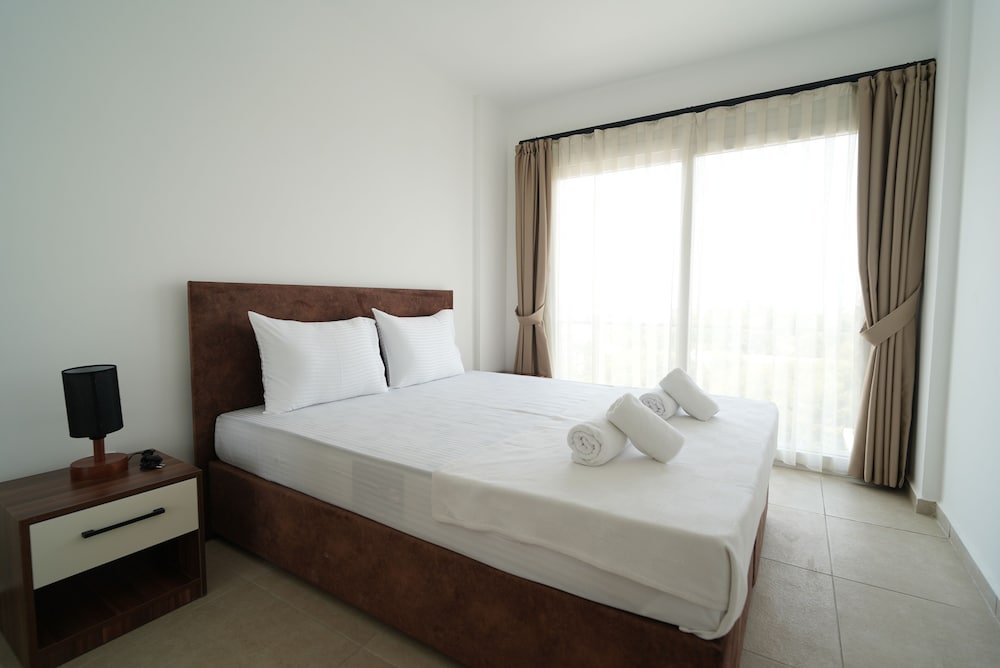 Crown Salamis Hotel 12/25