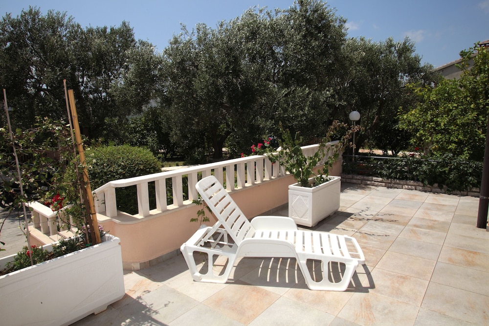 VILLA SUN 2/50