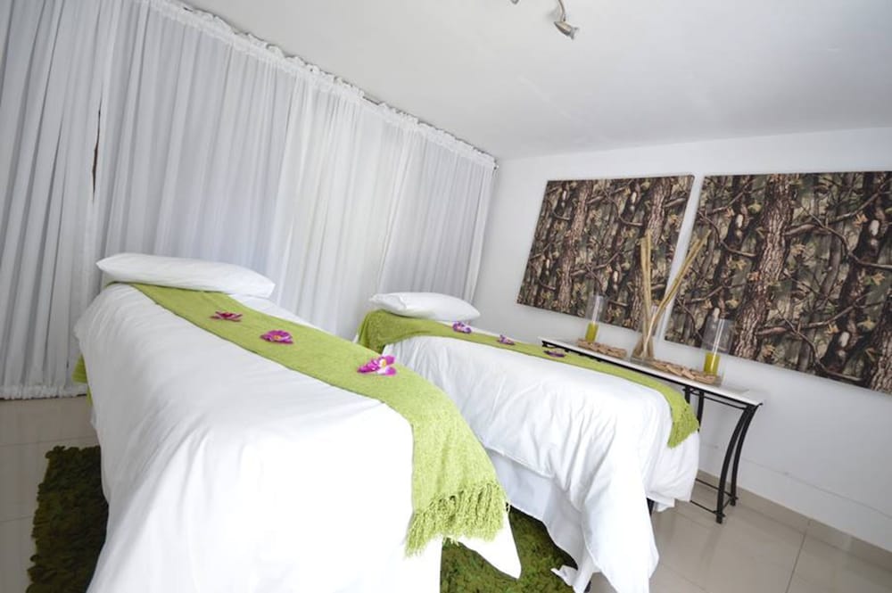 ANEW Hotel & Convention Centre OR Tambo Johannesburg 23/62
