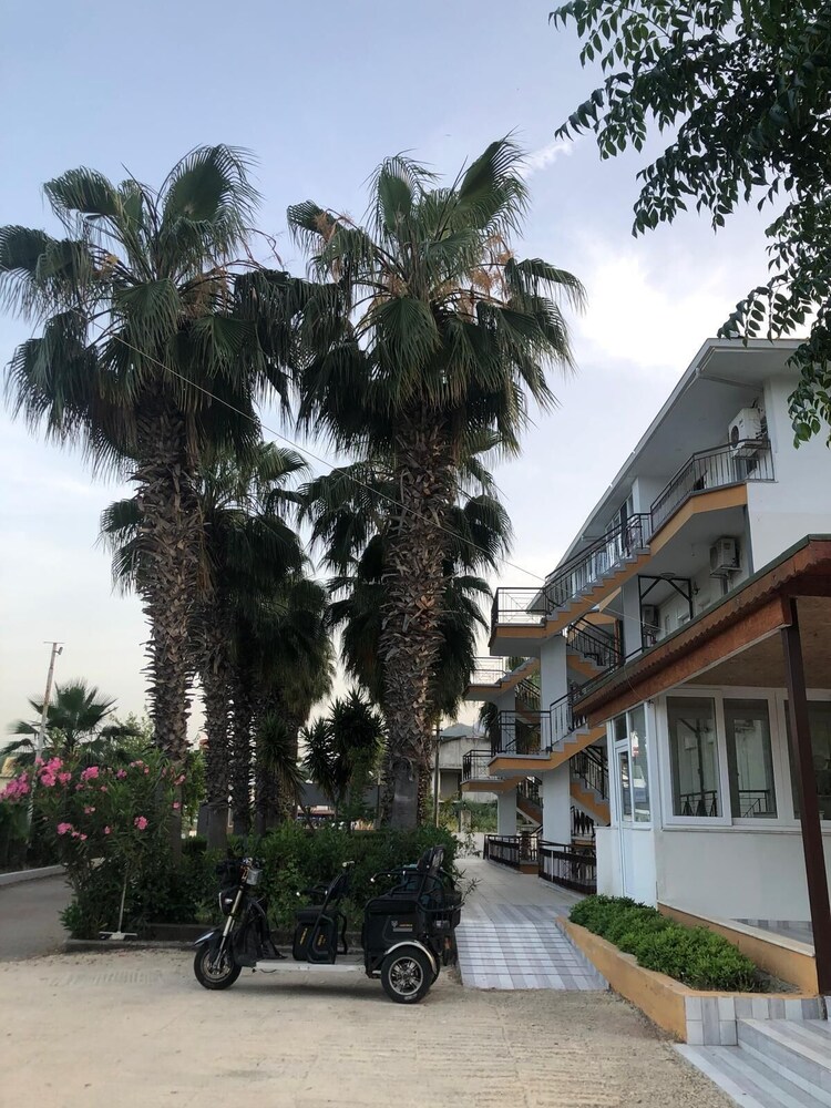 Mina Grand Hotel 9/23
