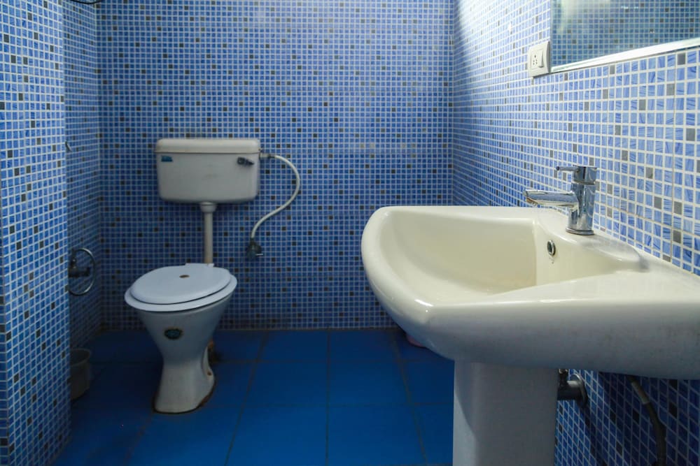 Hotel Neeraj Bhawan 20/20
