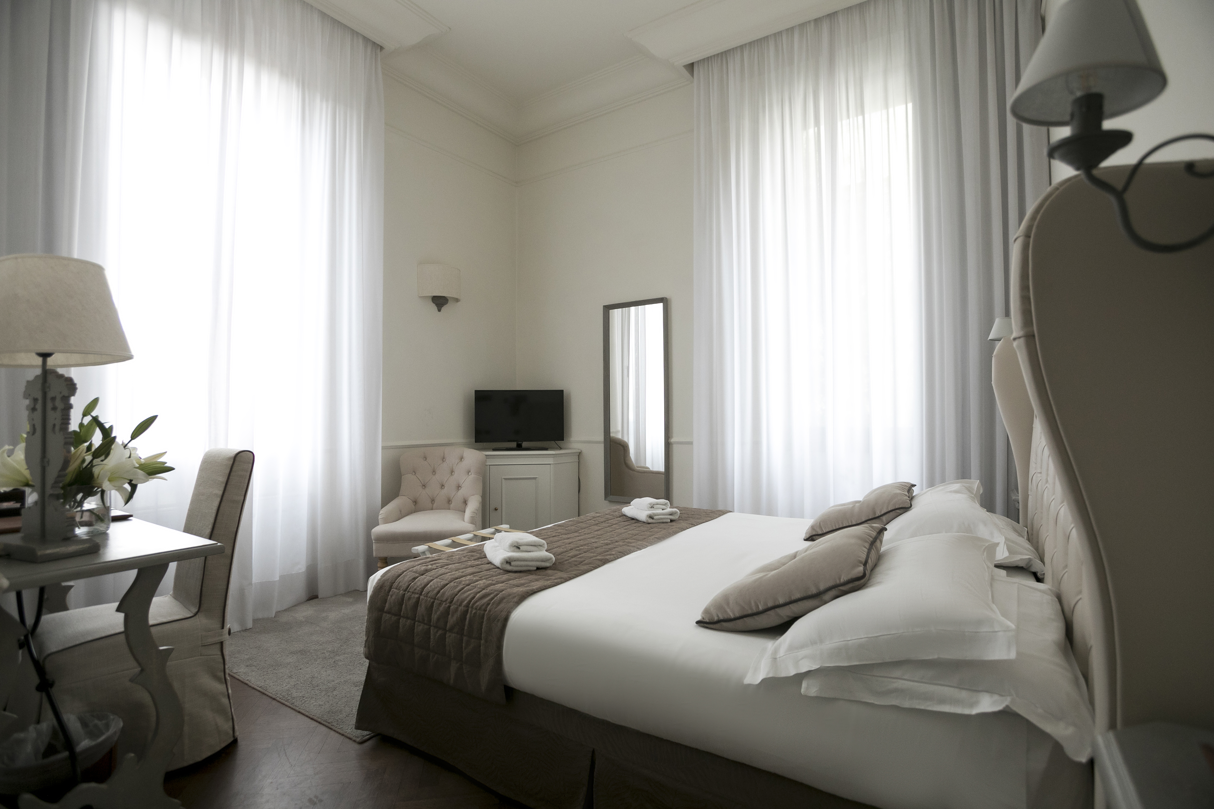 SUPERIOR, DOUBLE BED