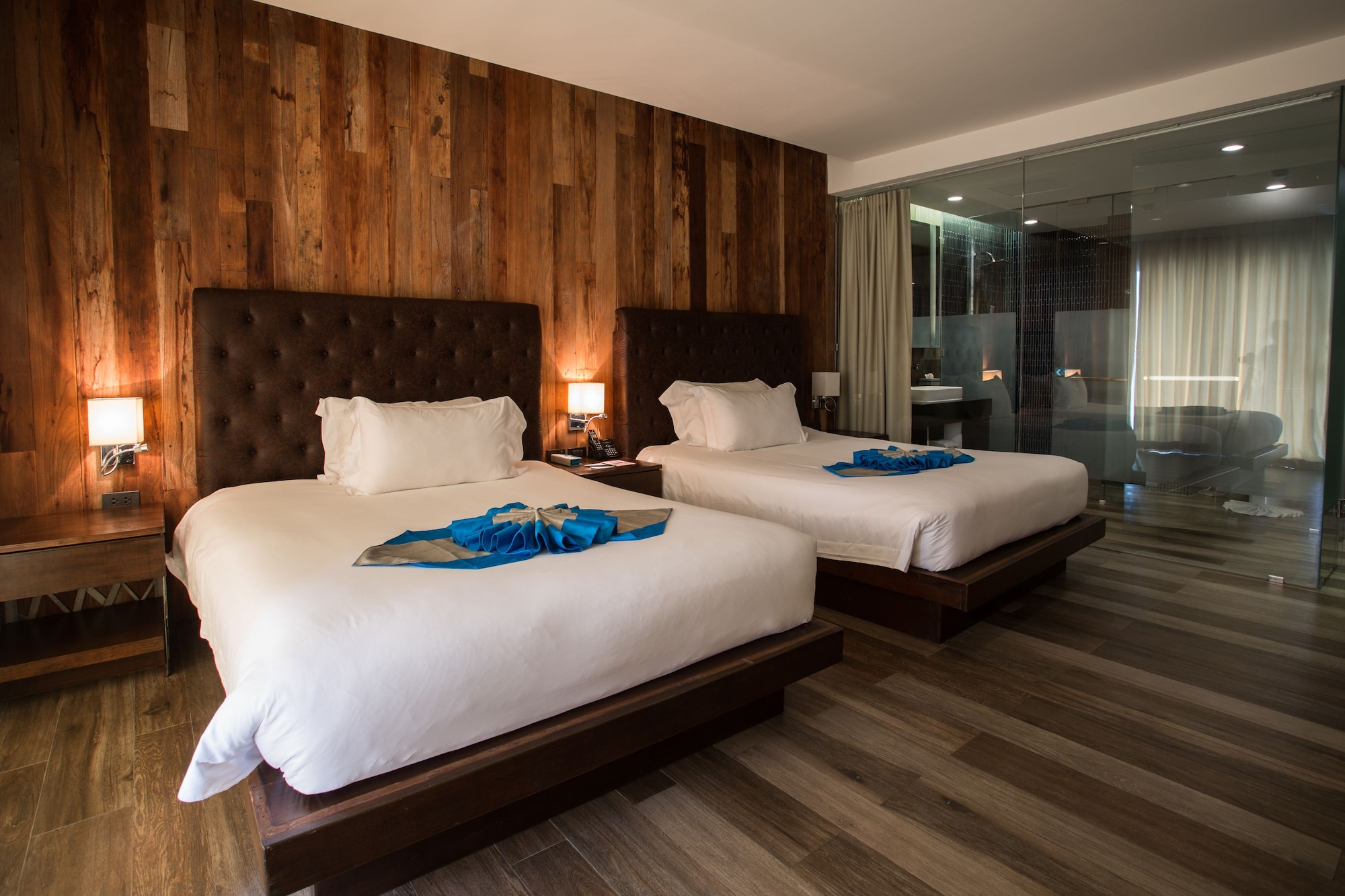 Horizon, 2 Queen Beds, Sea View