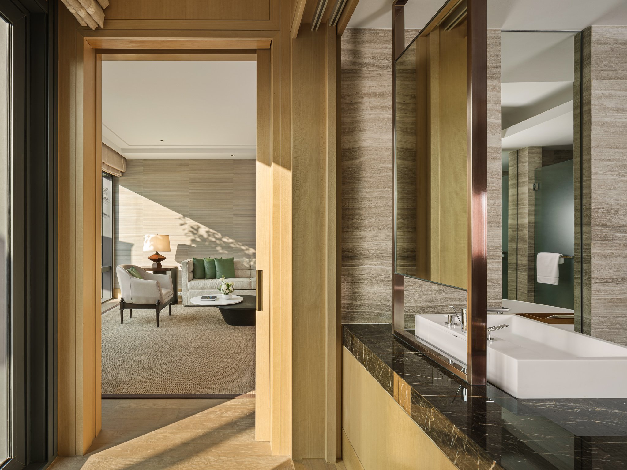 Suite, King Bed, Terrace