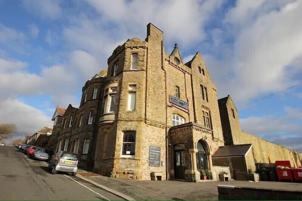 The Highlands Inn 39/50