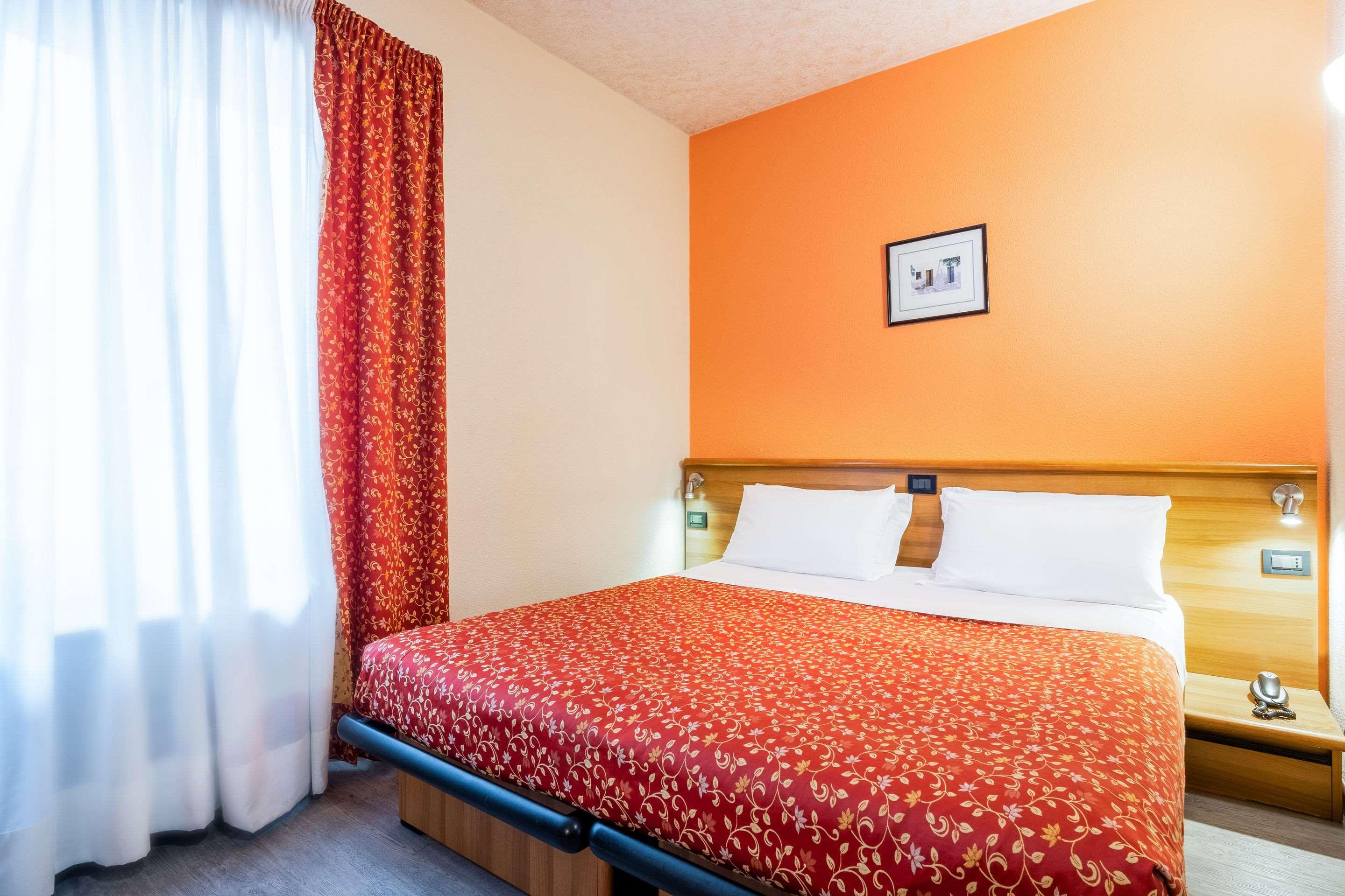 COMFORT HOTEL EUROPA 3/18