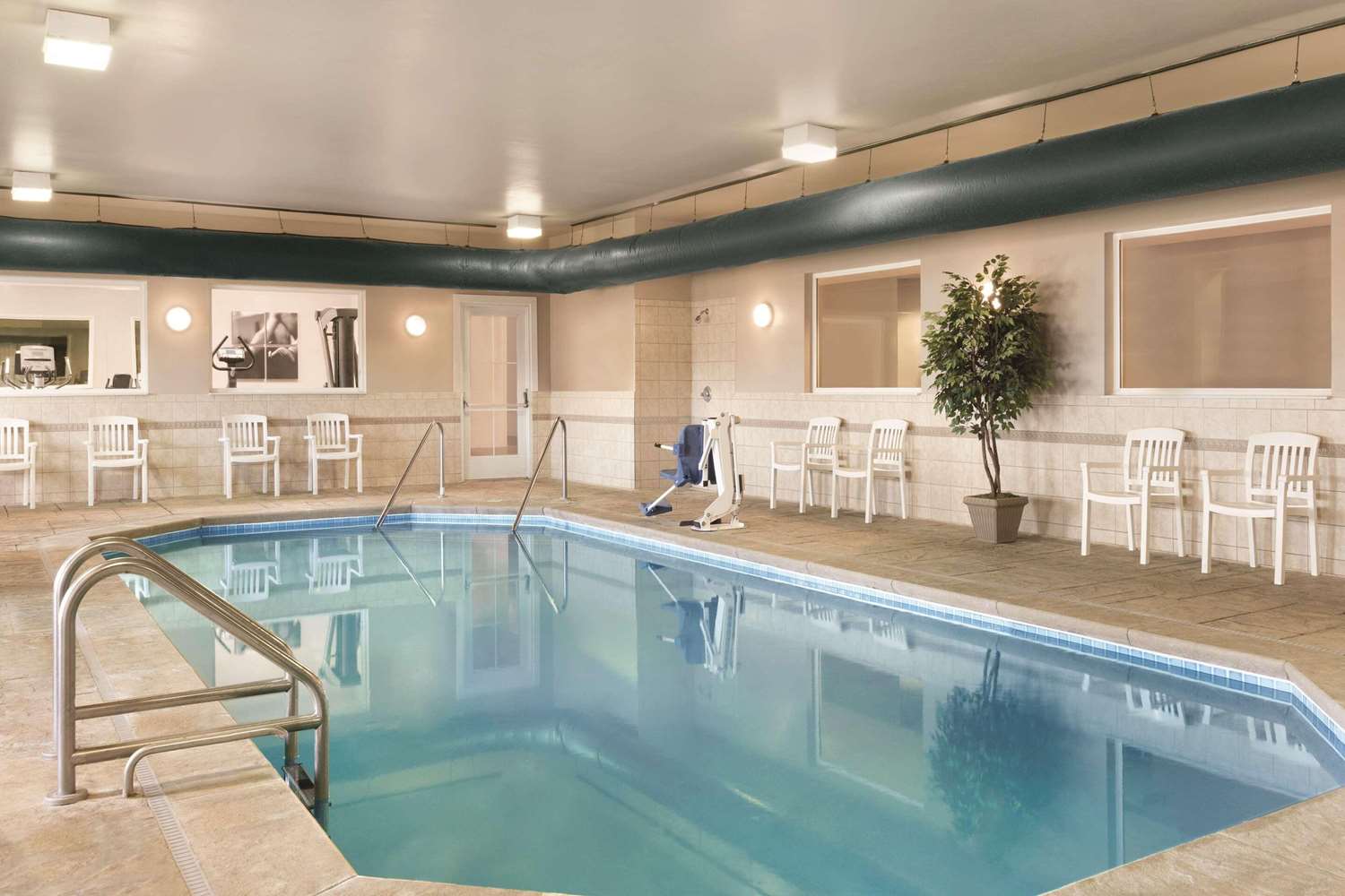Country Inn Suites By Radisson Indianapolis Airport South In 10/24