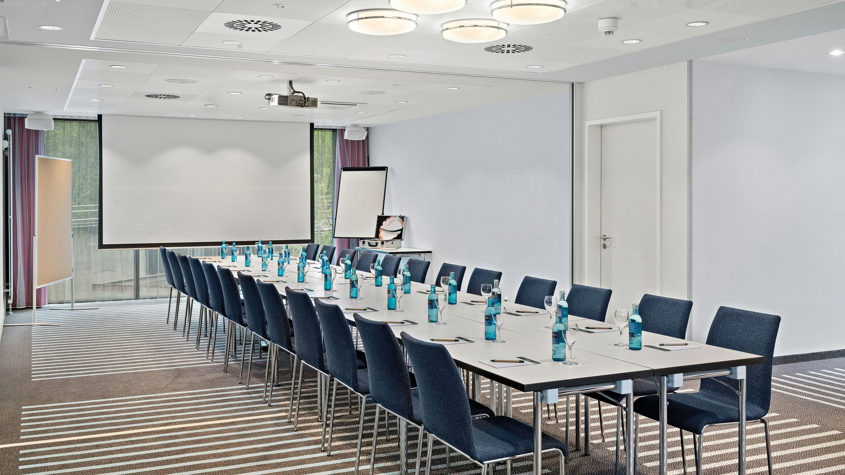 Hey Lou Hotel Friedrichshafen 30/37