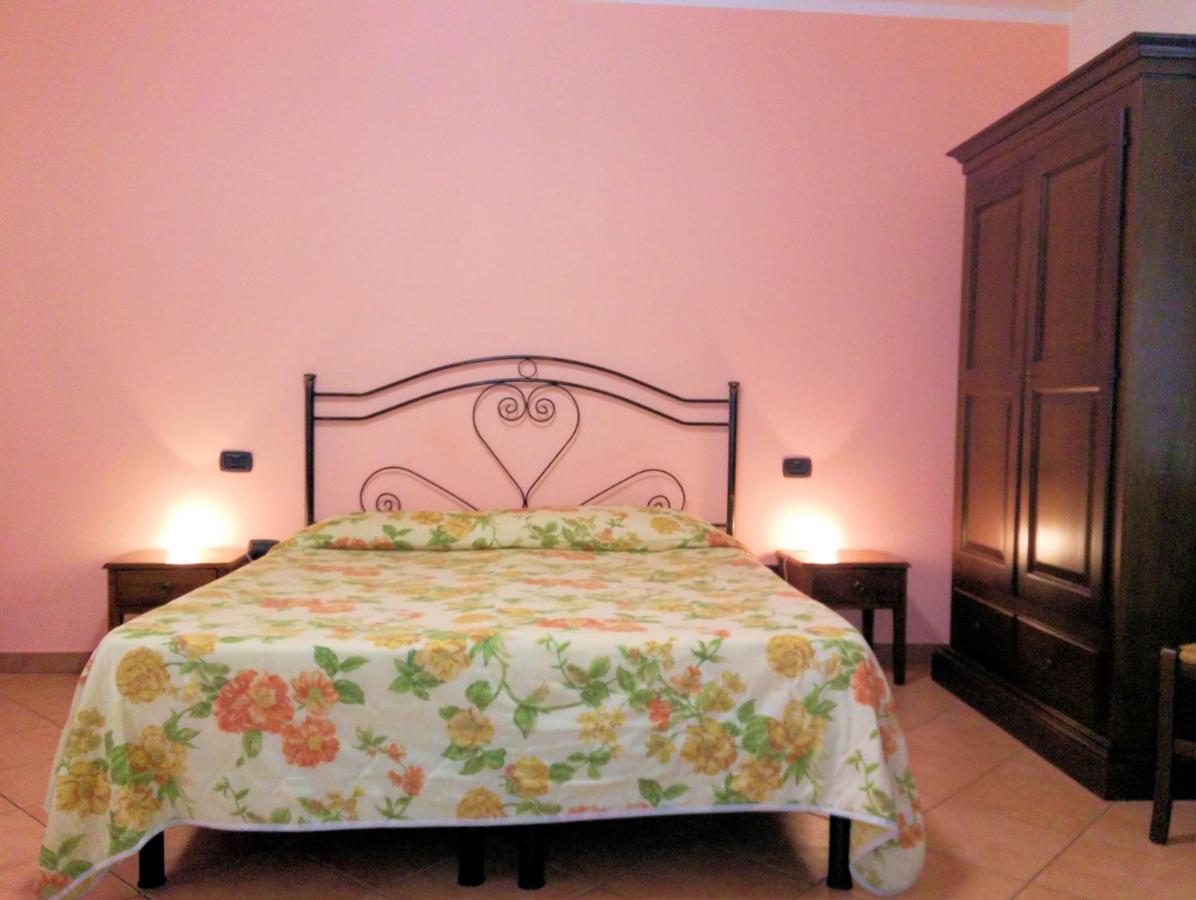 Room, Triple, Annex